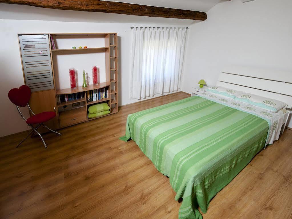 Holiday Apartment Daria 20 Ρόβινι Εξωτερικό φωτογραφία