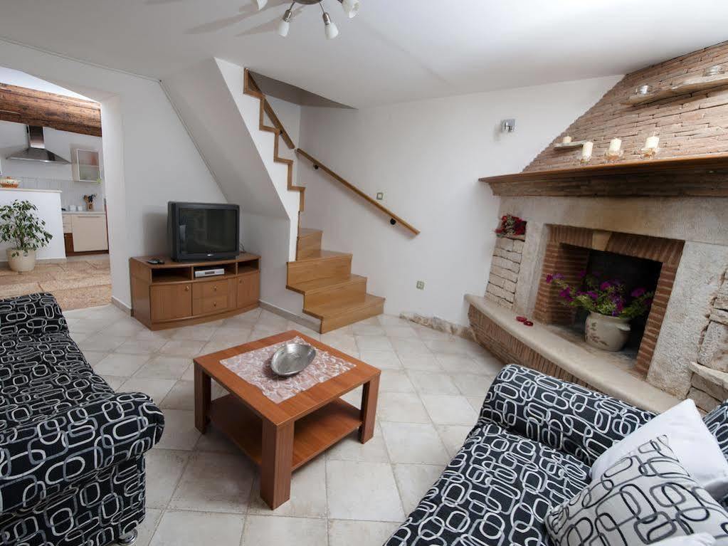Holiday Apartment Daria 20 Ρόβινι Εξωτερικό φωτογραφία