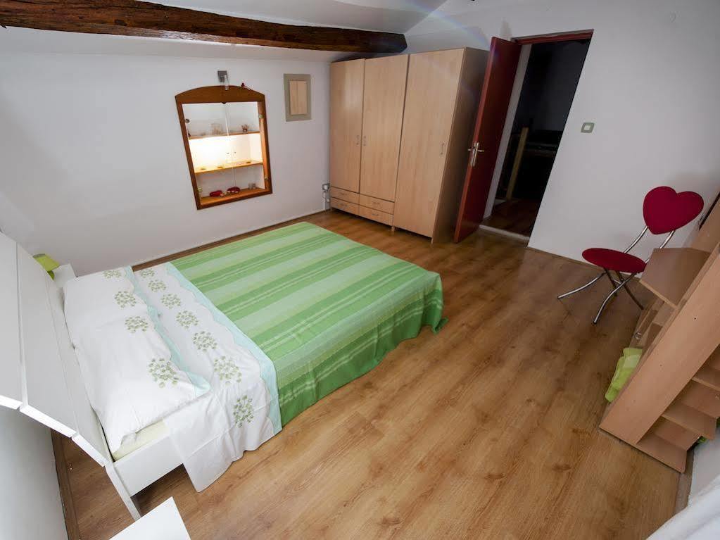 Holiday Apartment Daria 20 Ρόβινι Εξωτερικό φωτογραφία